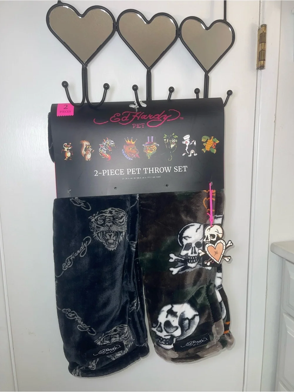 NWT Ed Hardy Black and Green 2-Piece Pet Throw Set